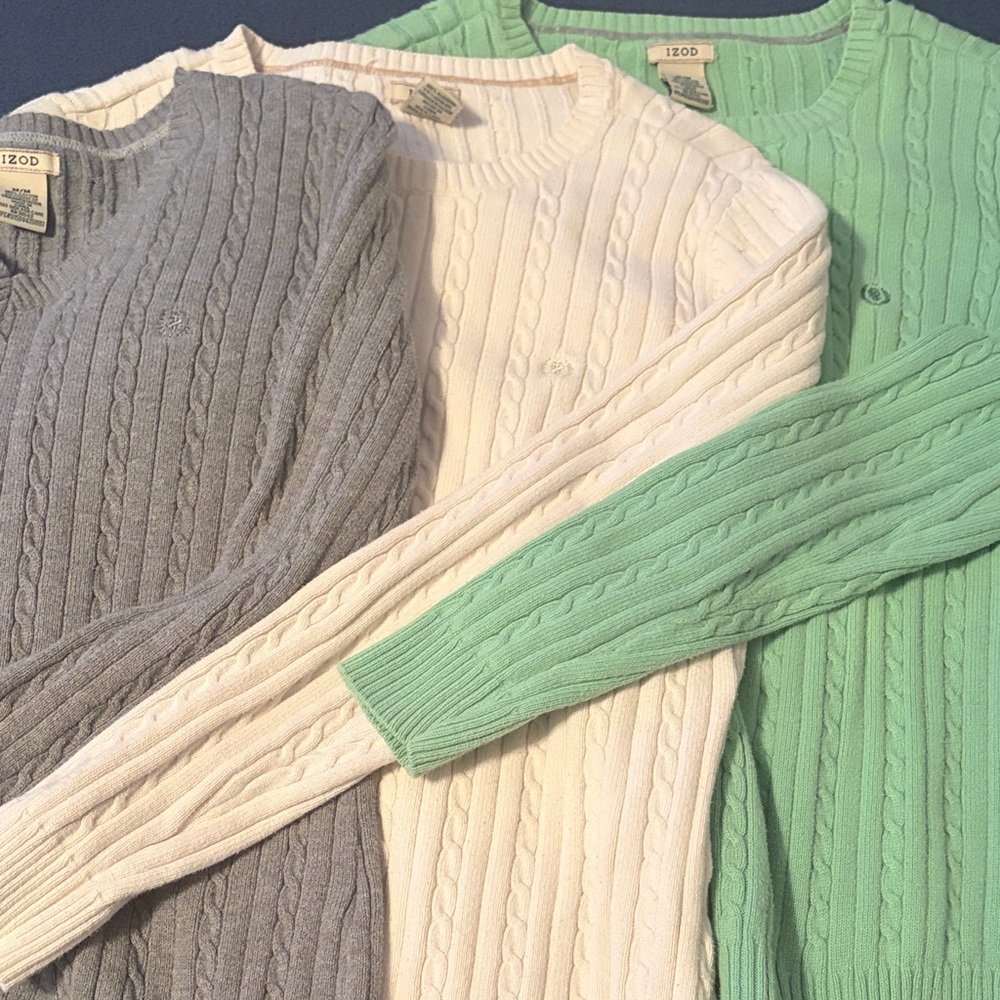Izod woman’s Crewneck Sweater - Gray, White, Mint Green
